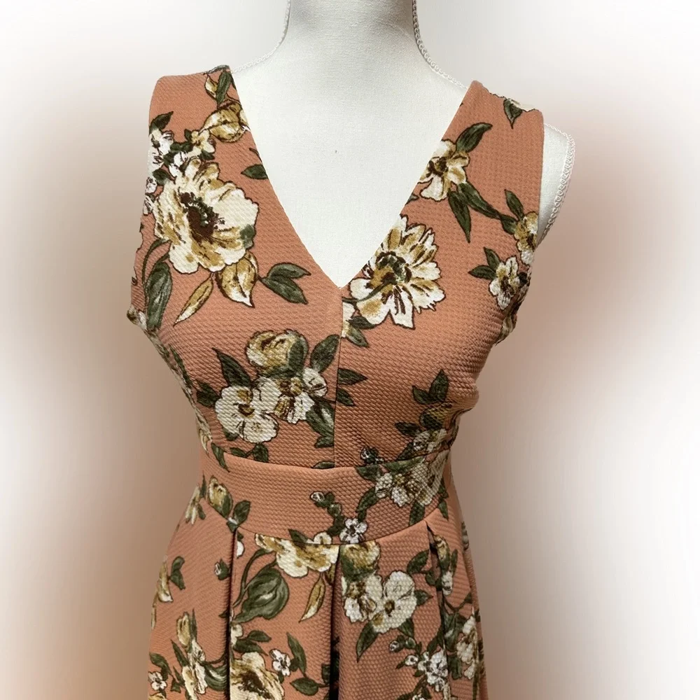 Haute Monde flowered dress. Size L sleeveless - Picture 2 of 12